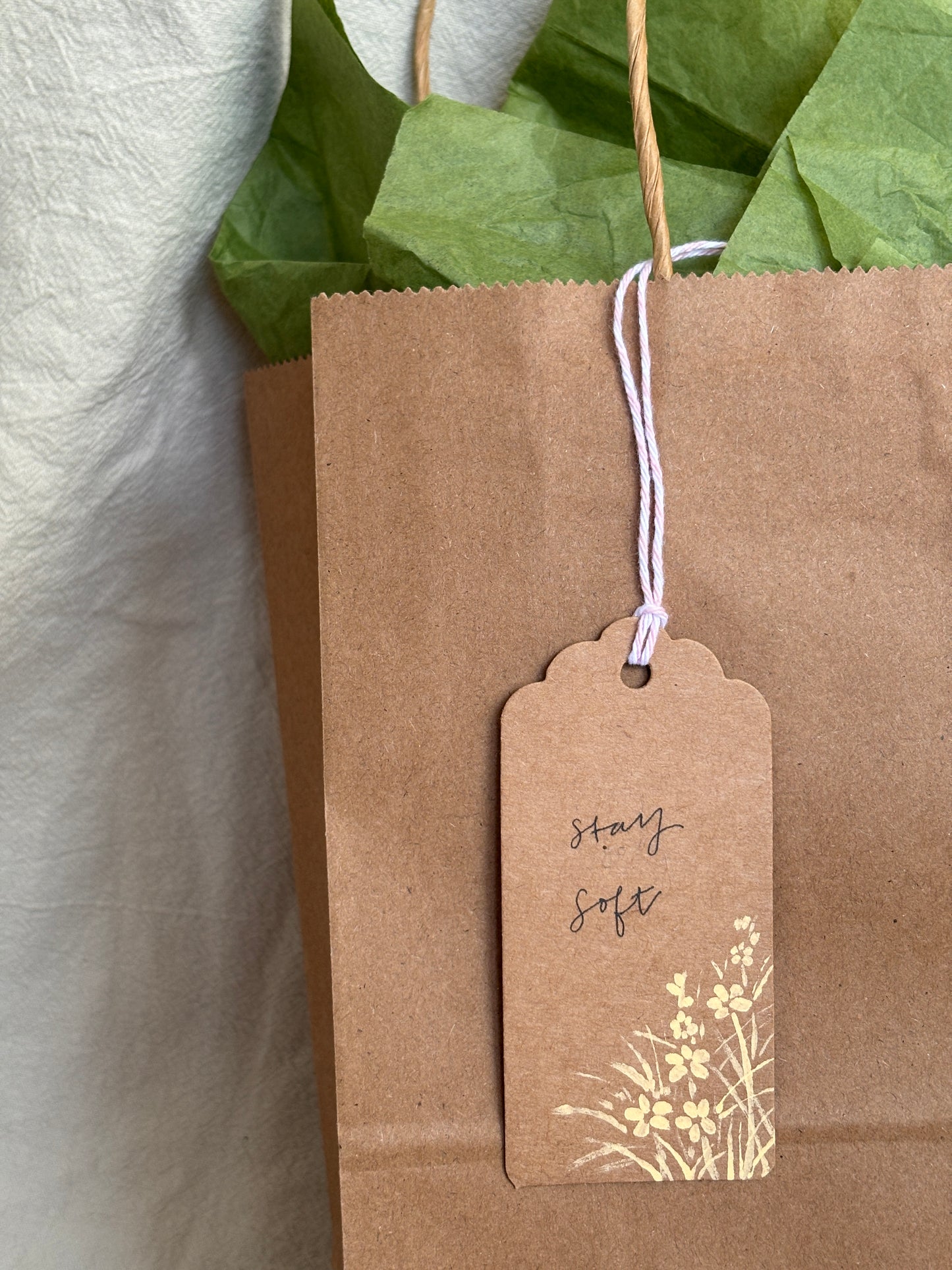 kraft paper gift tag